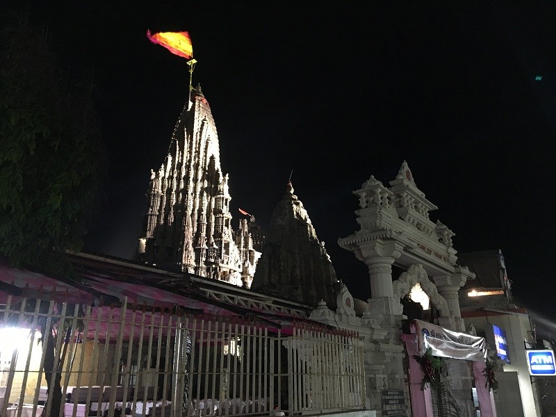 133374924dwarka_temple